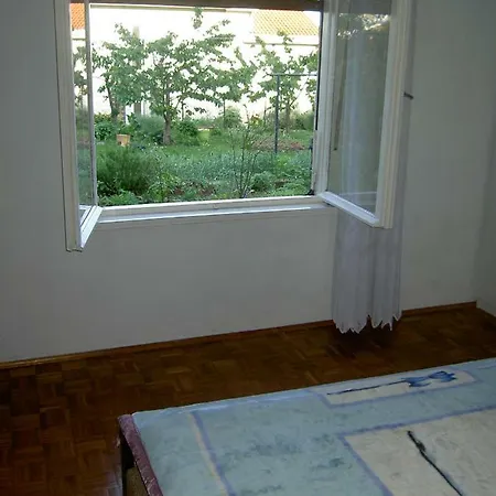 Apartman Thea Apartman